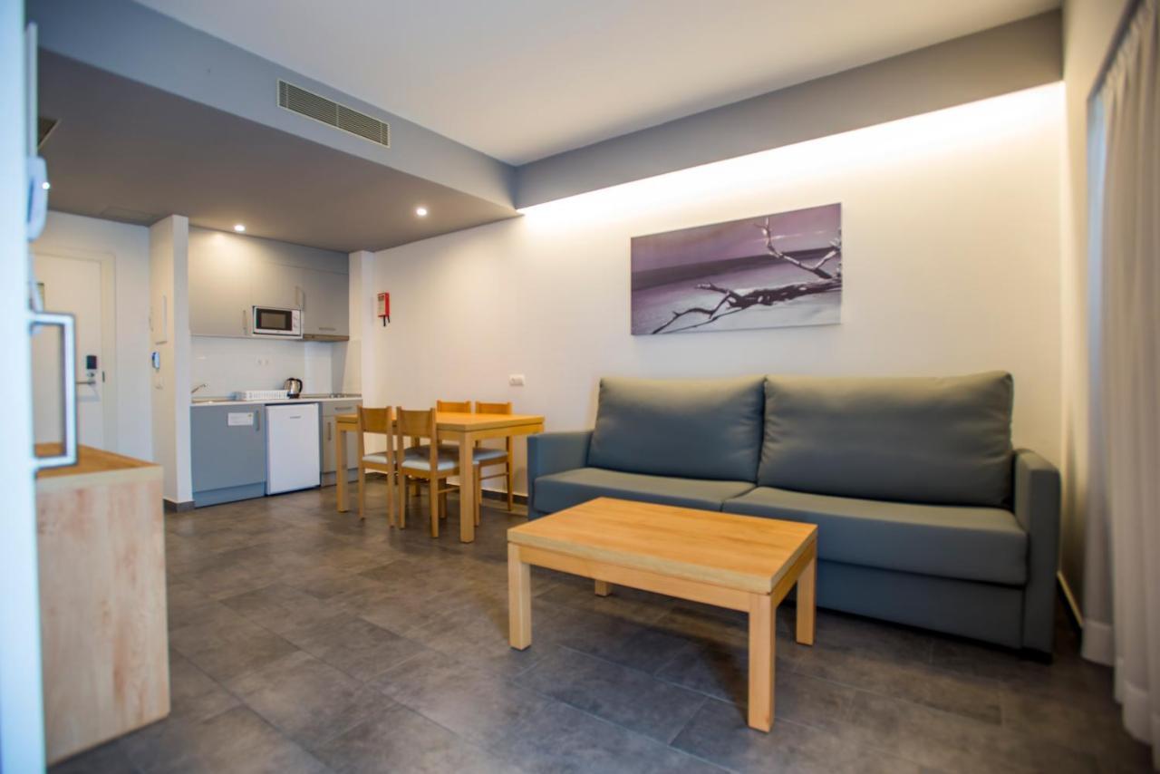 Casa Luis Apartments Санта-Эулалия-дель-Рио Экстерьер фото